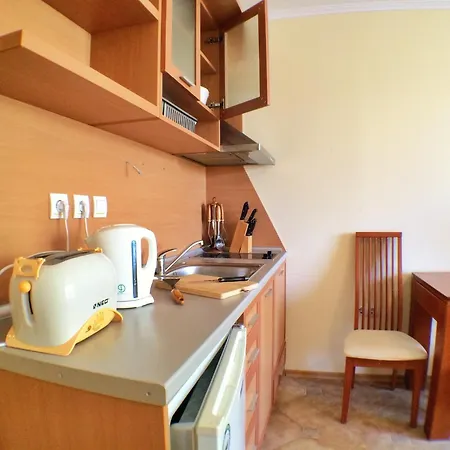 In Plaza Апартамент