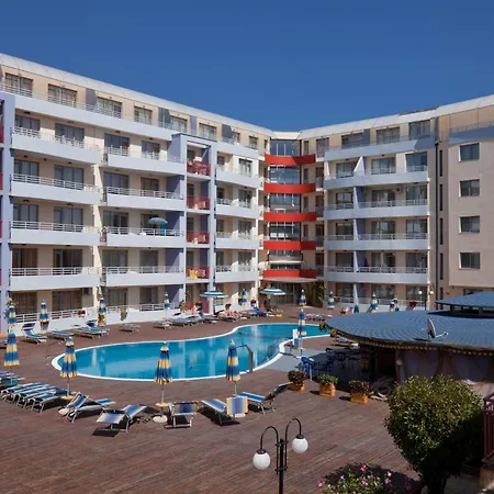 In Plaza Апартамент