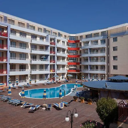 In Plaza 公寓 阳光海滩