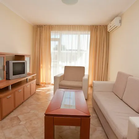 In Plaza Солнечный берег