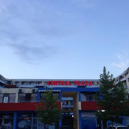 In Plaza Słoneczny Brzeg