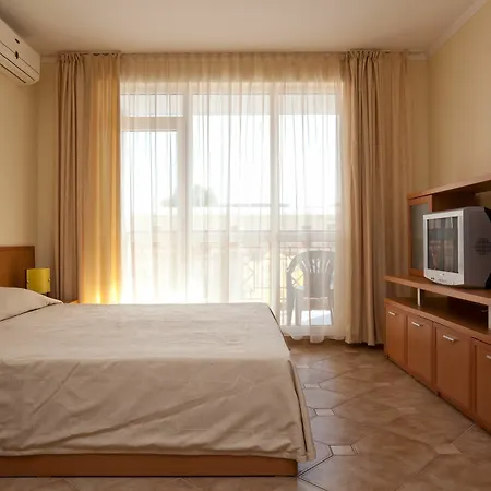 Apartment In Plaza *