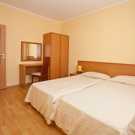 Apartment In Plaza *